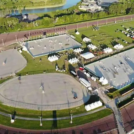 Malenkiy Апартаменты Кабур